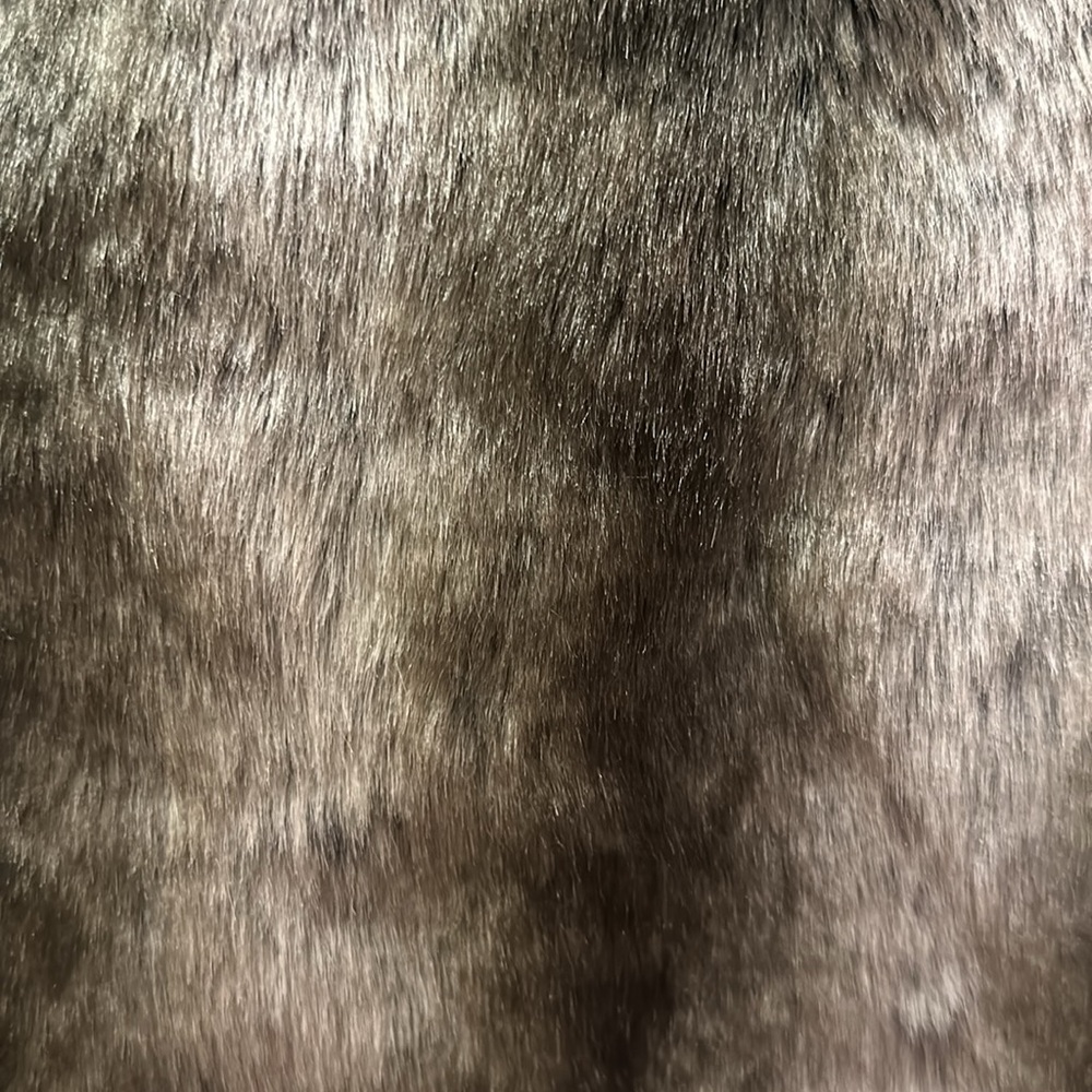 Very soft Faux fur vest. Black/white/grey multi. Size S - Picture 4 of 4